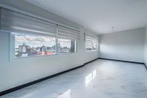 Imóvel para venda possui 93 metros quadrados com 3 quartos em Petrópolis - Porto Alegre -  - Foto 5