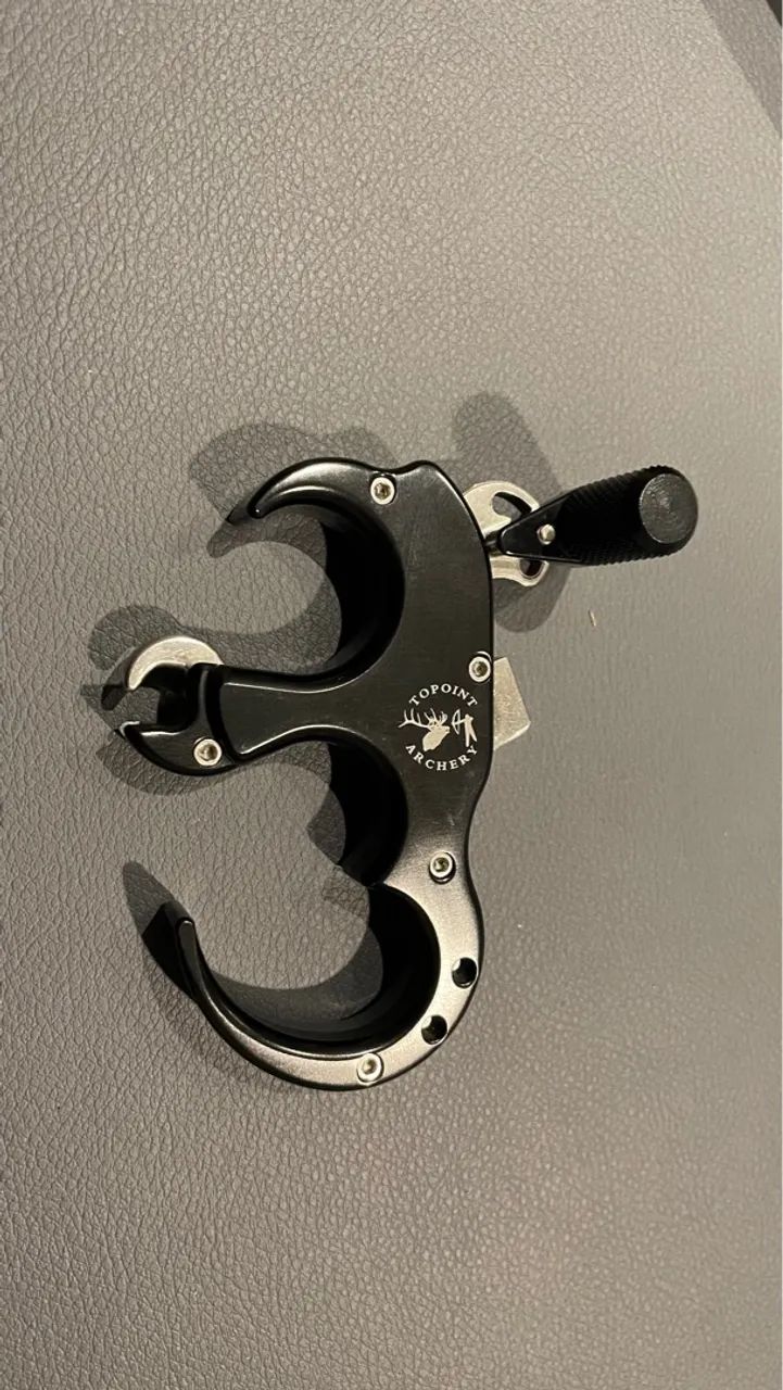 Kit Arco Composto Bowtech Sniper Completo - Mira, Flechas, Acessórios e Bolsa - Foto 2