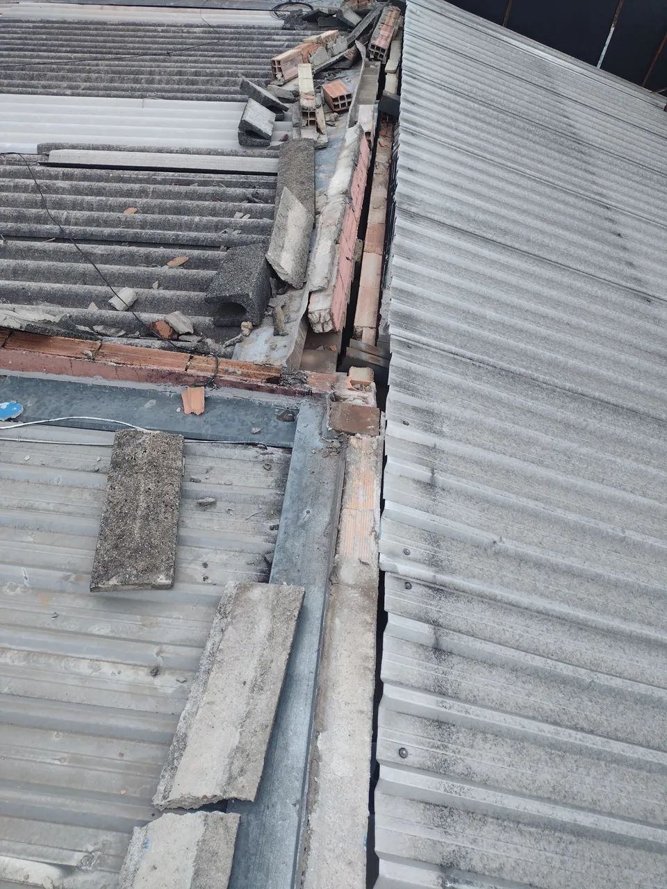 Reparo de telhado - Foto 4