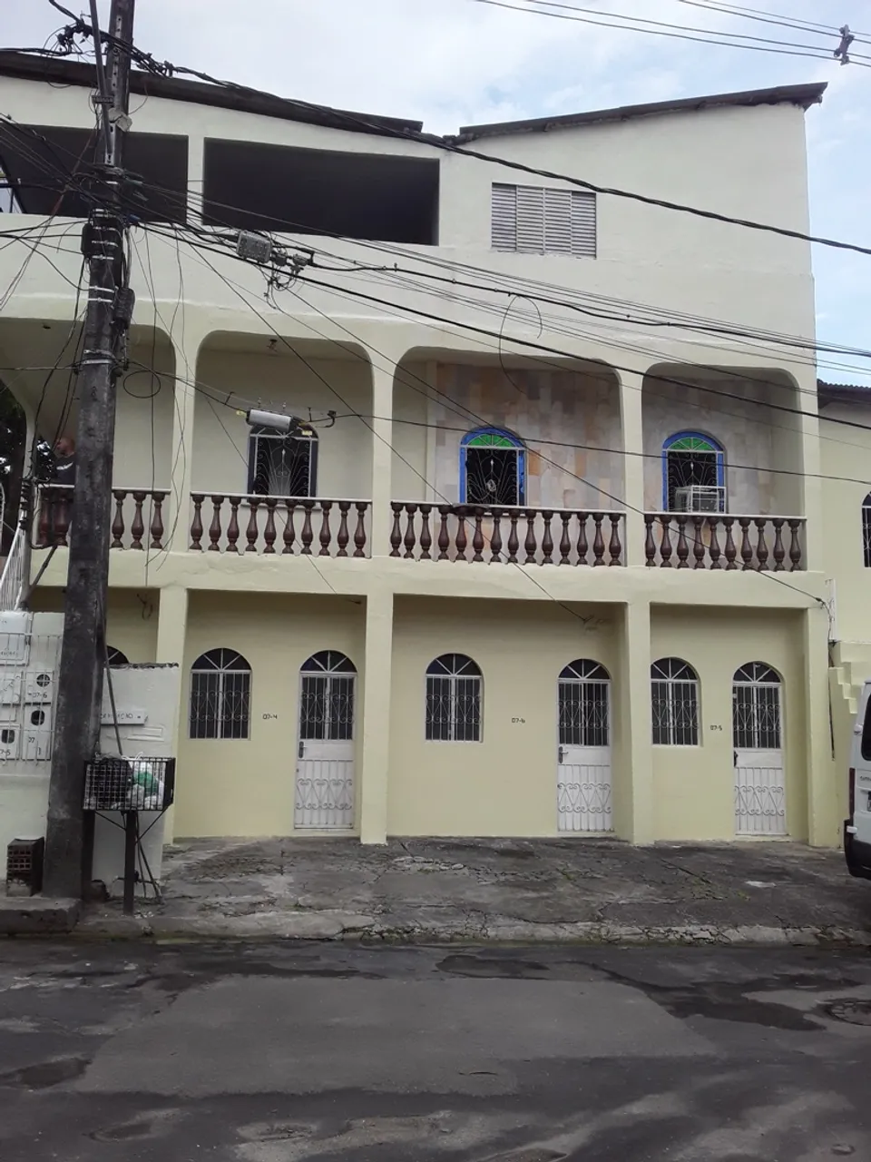 Alugo apartamentos no conjunto ajuricaba