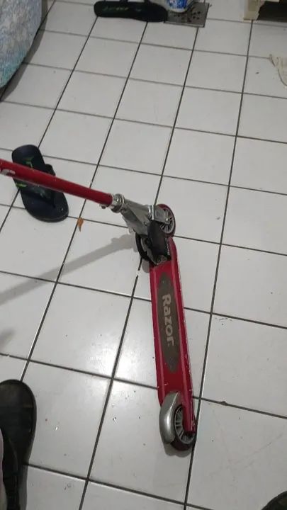 3 Patinetes - Rocha, Razor e Joyed - Foto 4