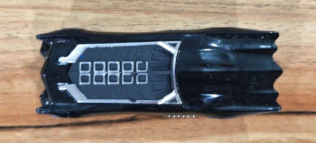 Hot Wheels Batmobile - DC Universe Character Car Series 2012 (Loose) - Foto 5