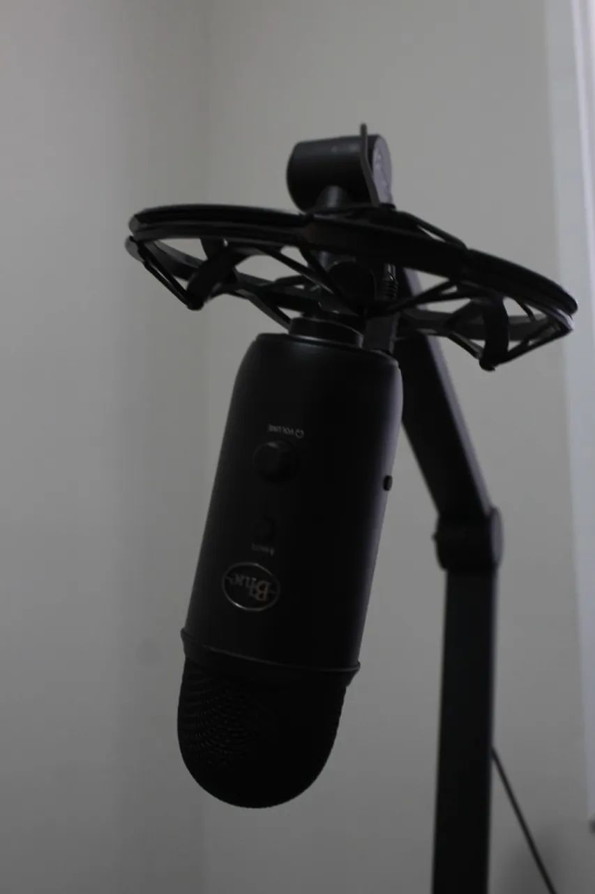 Microfone Condensador Blue Yeticaster Podcast, USB, Preto - Foto 4