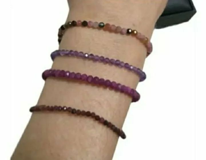 PULSEIRAS (QUATRO UNIDADES), EM PRATA, COM DIVERSAS PEDRAS NATURAIS. . - Foto 3