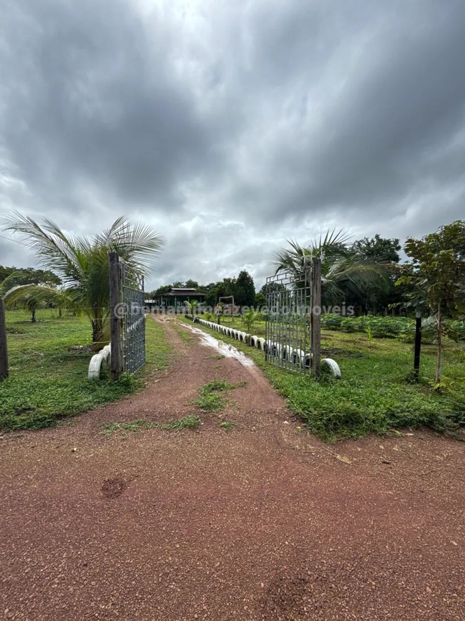 Terreno à venda no KM12!