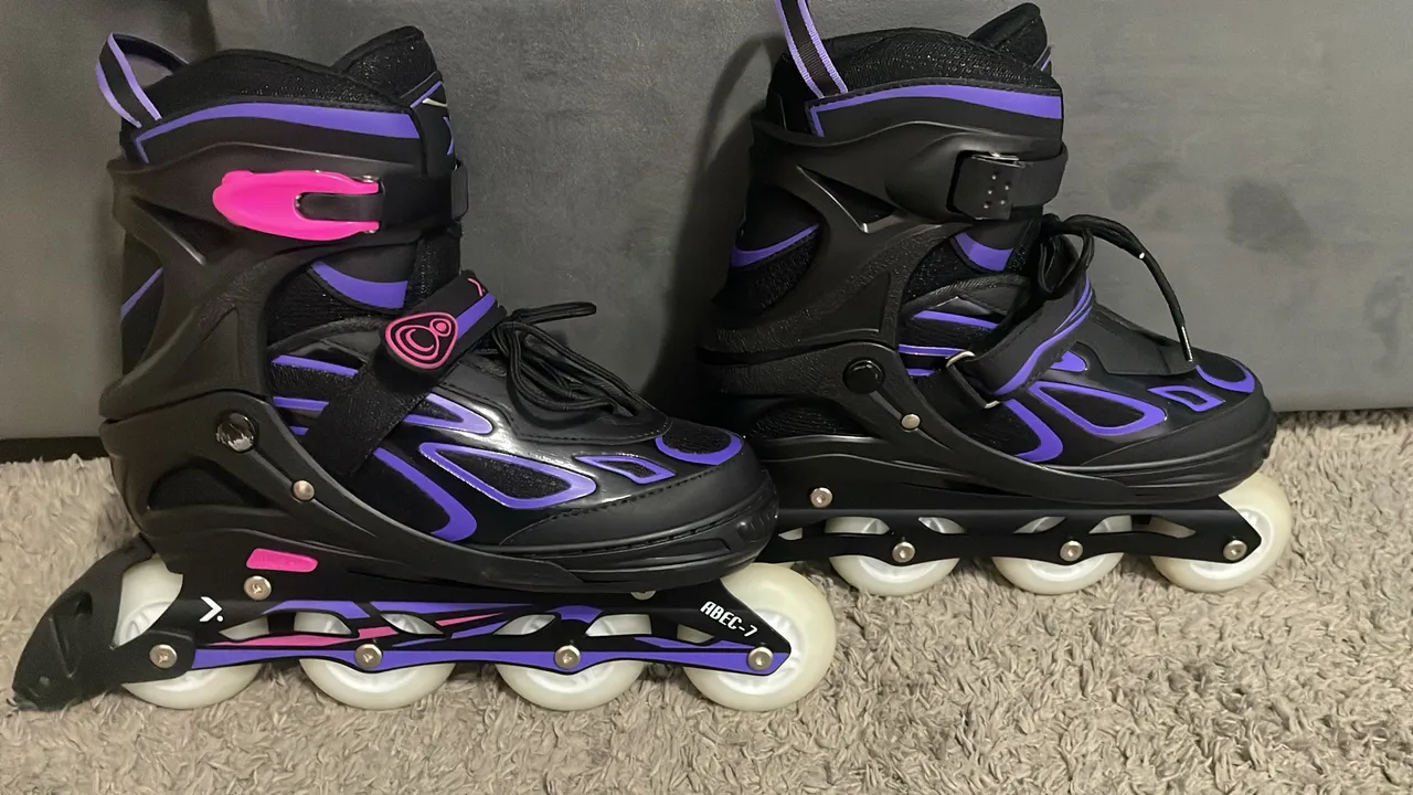 Patins Inline Ajustáveis - Preto e Roxo
