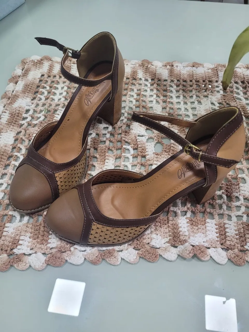 Sandália Feminina Salto Bloco Confortável e Elegante