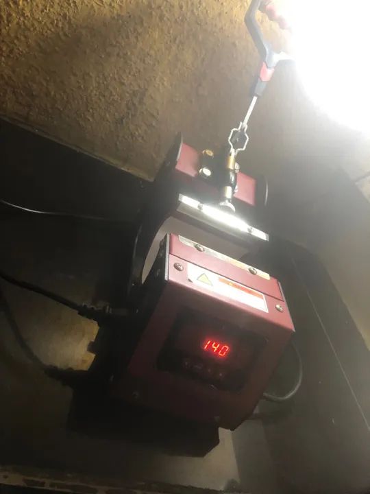 Prensa Térmica para Canecas 220volts