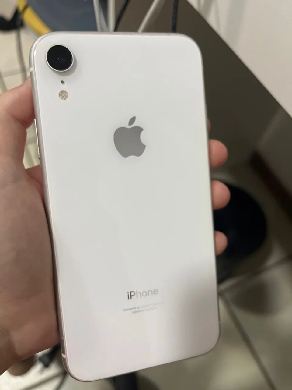 iphone XR com a caixa