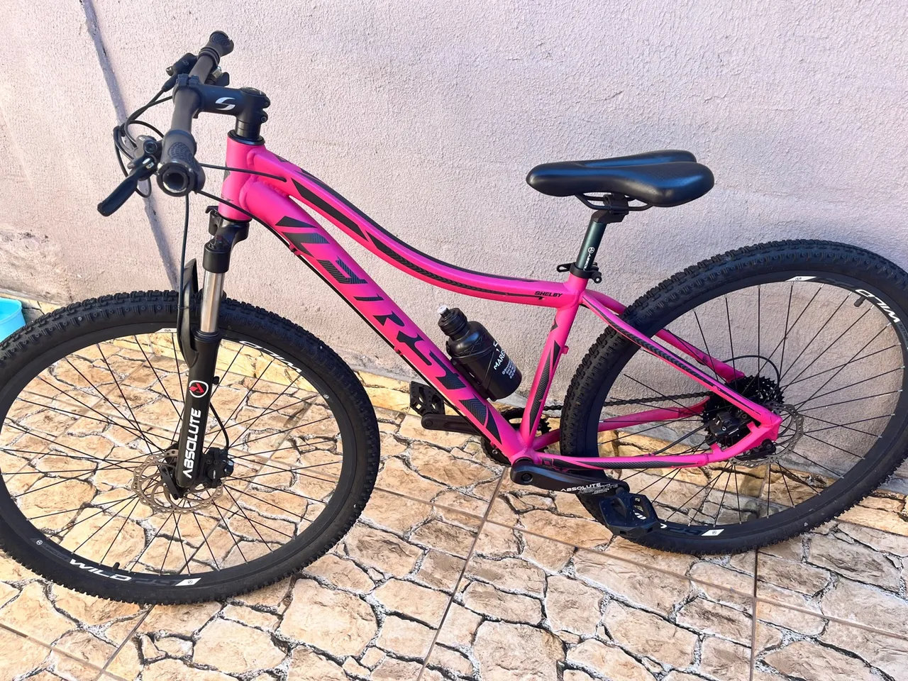 Baike semi nova Absolut