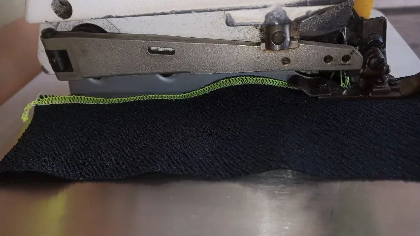 Máquina Overloque Industrial - Foto 4