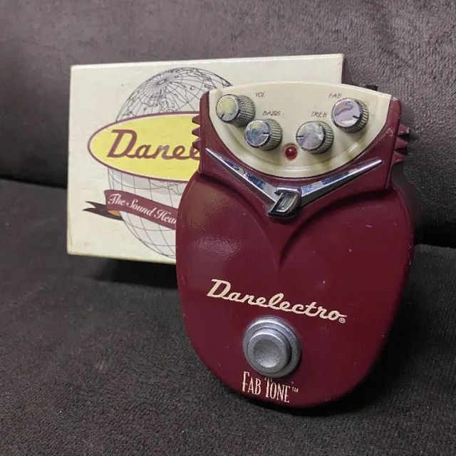 Pedal Fab Tone Danelectro de Distorção para Guitarra