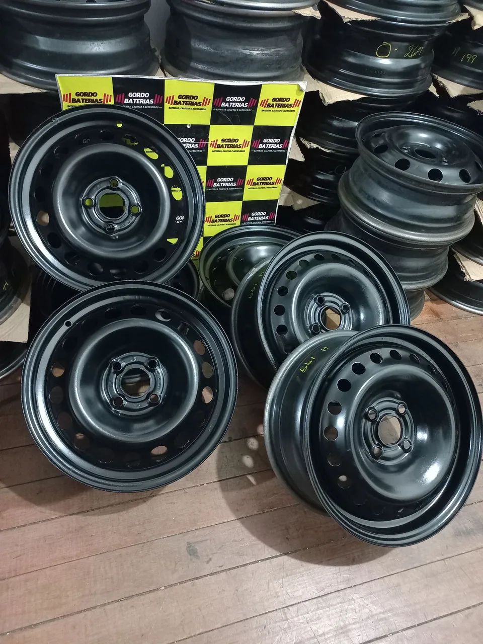 Roda aro 15 Chevrolet Montana Prisma Onix Cobalt Spin Corsa Celta Kadett. R$199,00 cada