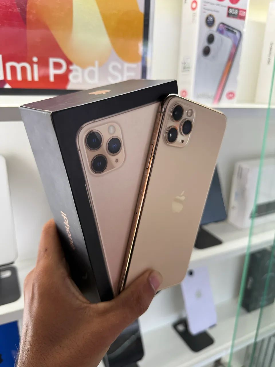 IPHONE 11 PRO MAX 64GB GOLD PROMOÇÃO - Celulares e Smartphones