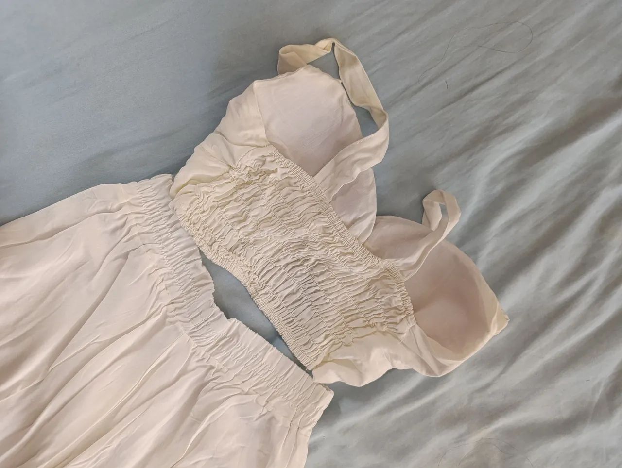 Vendo conjunto com cropped branco  - Foto 3