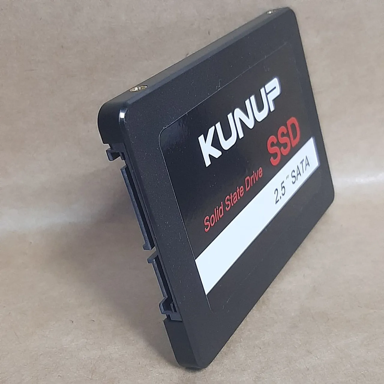 "Baixou" SSD 256GB e 480gb a pronta entrega.