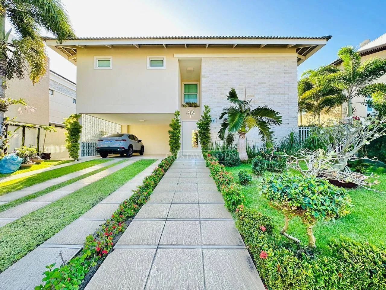 Duplex a venda | Porteira fechada.