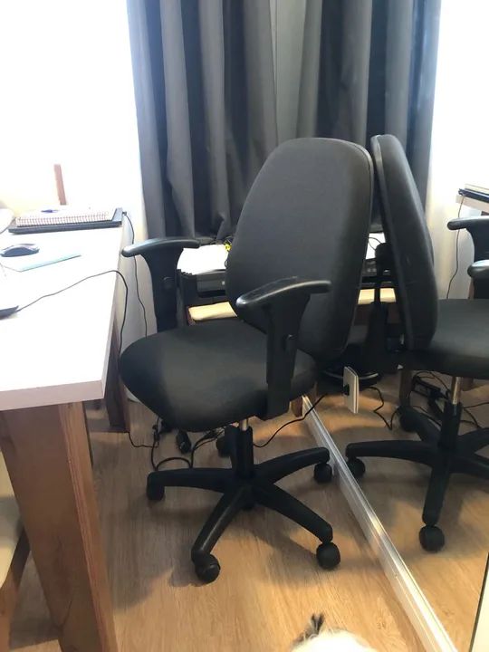 Cadeira de Escritório Giratória com Rodinhas - Foto 4