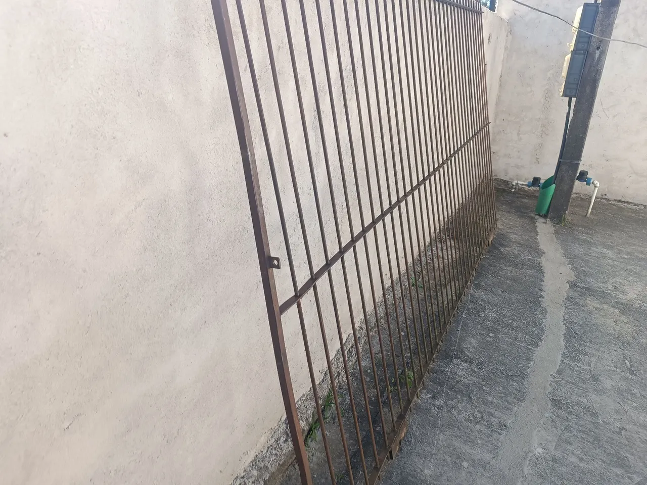 Portao de ferro com rodinha usado