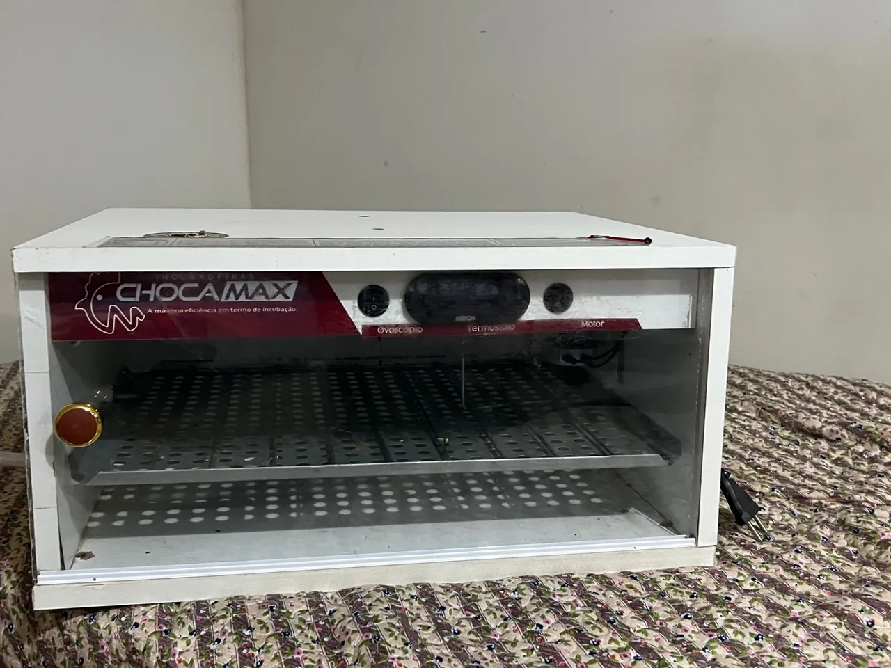 Chocadeira Choca Max 60-70 Ovos - Eficiência na Incubação!