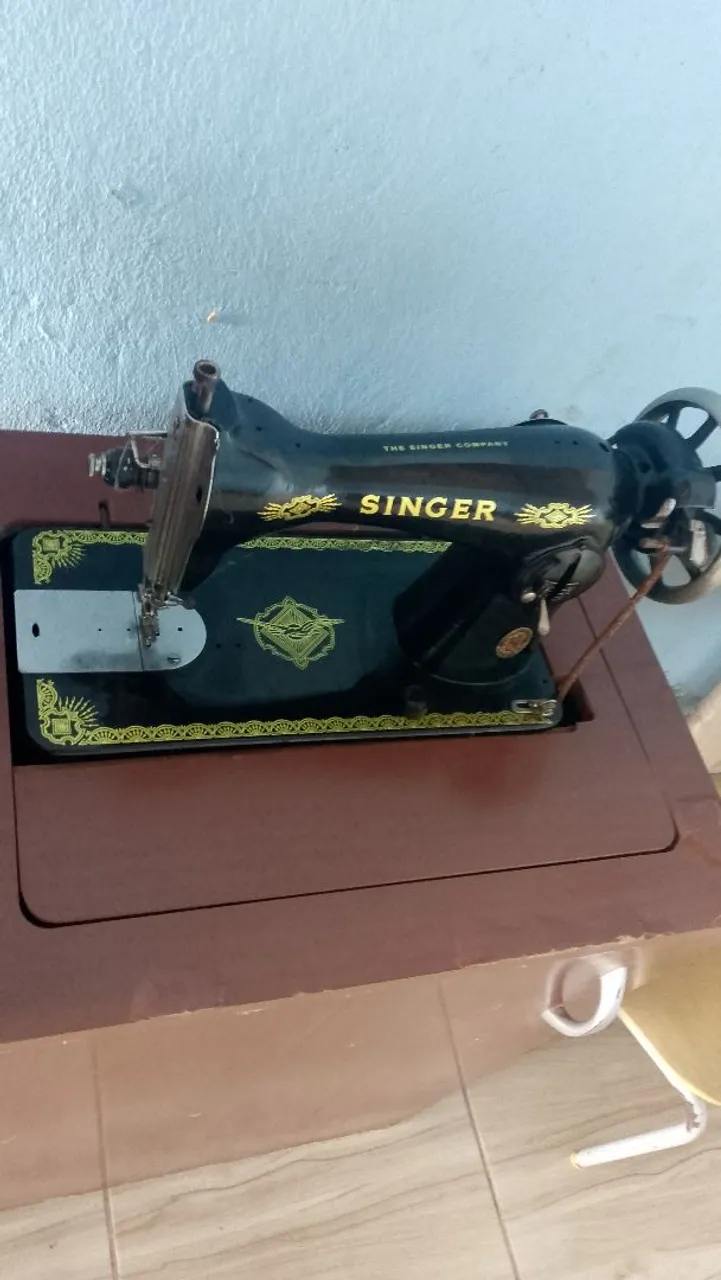 Máquina de Costura Singer Antiga