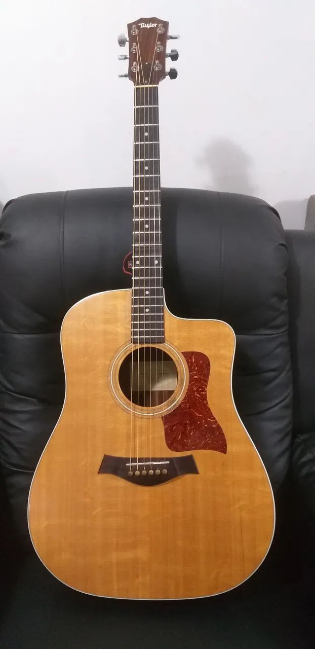 VIOLÃO TAYLOR 210 CE (Americano/Hard Case Original)