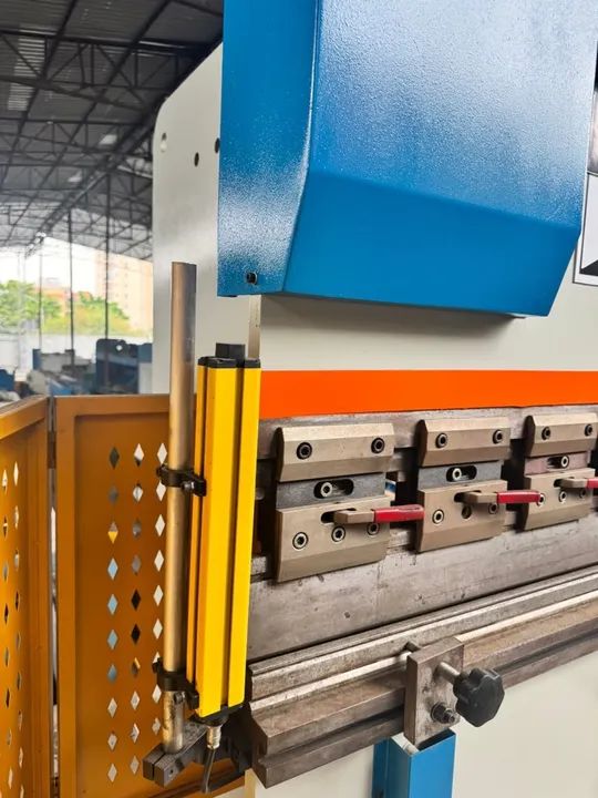 Prensa Viradira CN PERICLES MAQUINAS - Foto 5