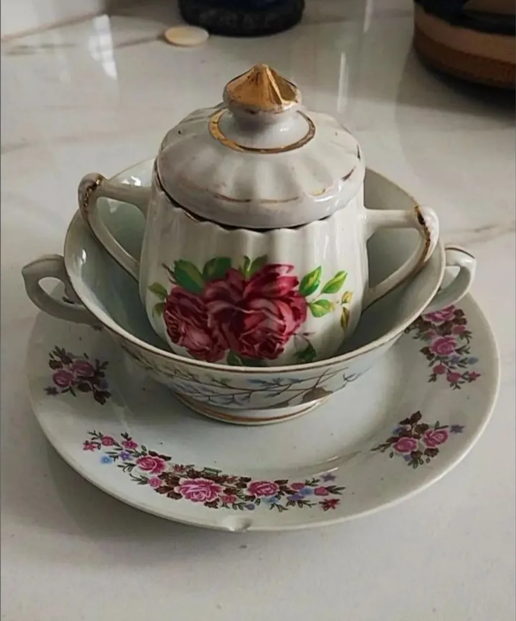 Conjunto de Chá em Porcelana com Flores