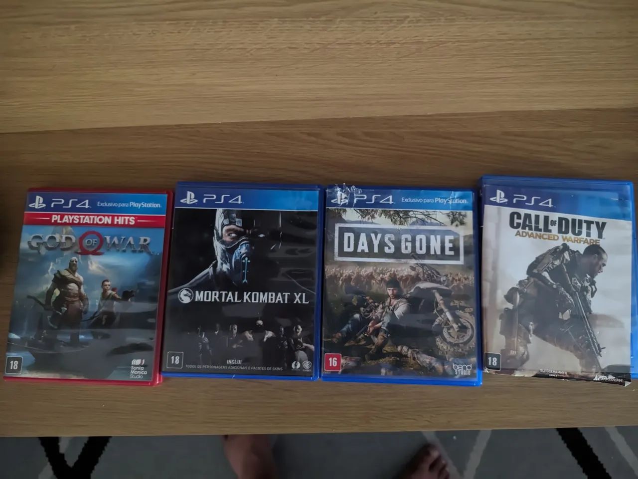 Playstation 4 com Jogos 9 e 2 Controles   - Foto 2