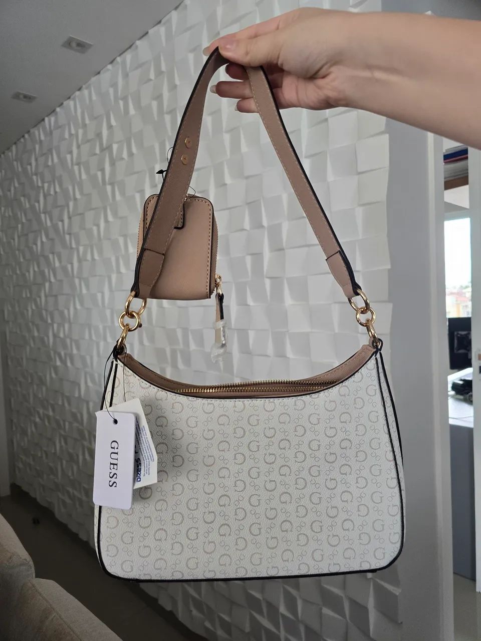 Bolsa de mão GUESS Los Angeles - original  - Foto 4