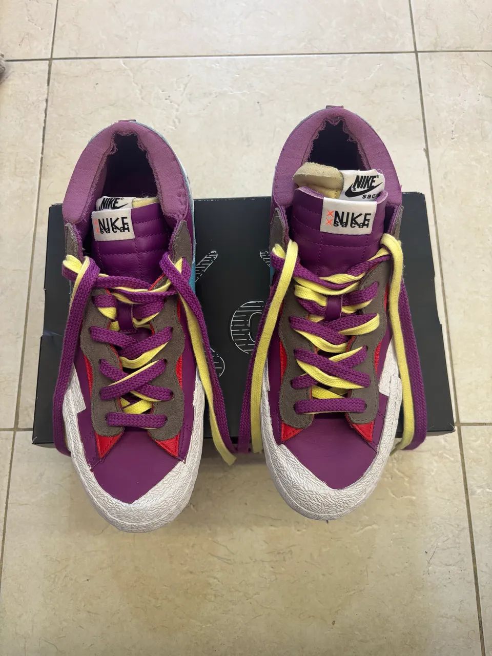 NIKE Blazer low Sacai x KAWS - Foto 2