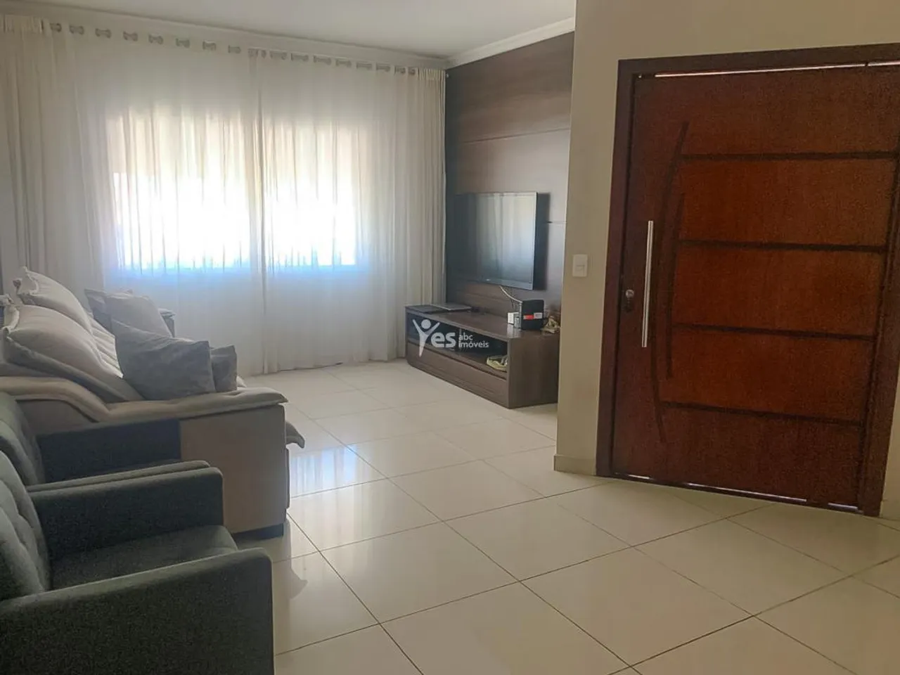 Sobrado para Alugar em Santo André, Vila Apiaí - Confira! REF: 16947