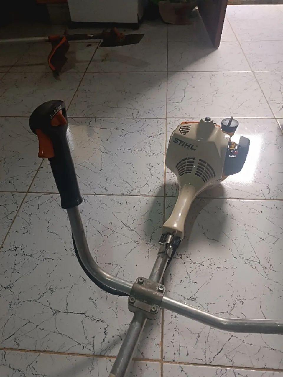 2 roçadeira por 1000 reais  - Foto 2