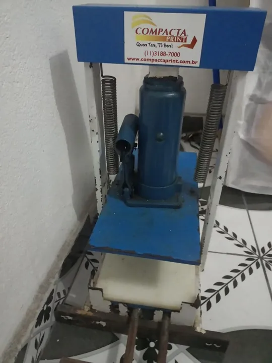 Máquina de fazer chinelos 