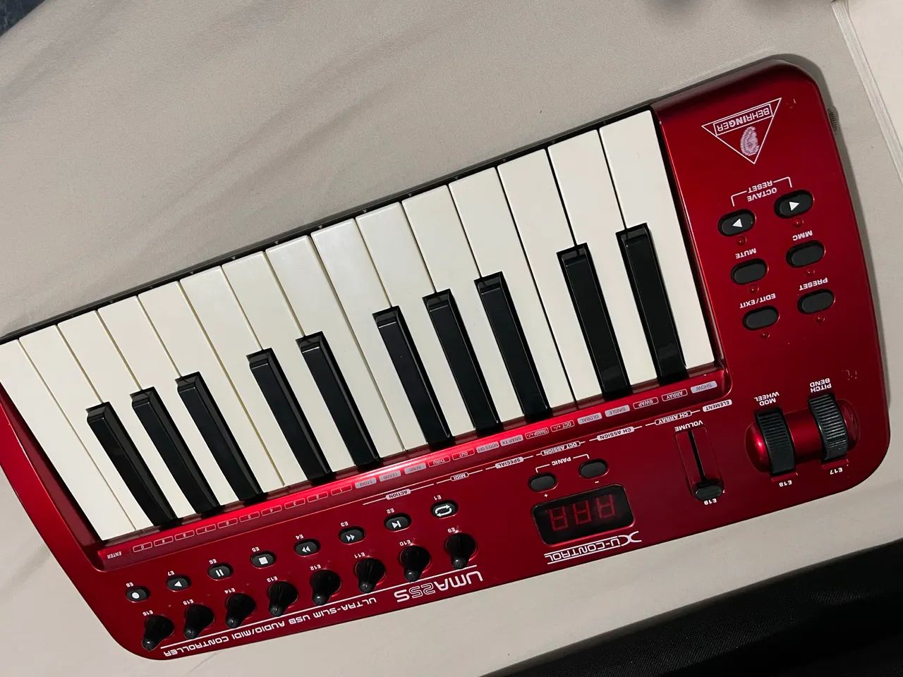 Controlador placa de áudio behringer Uma25s - Foto 2