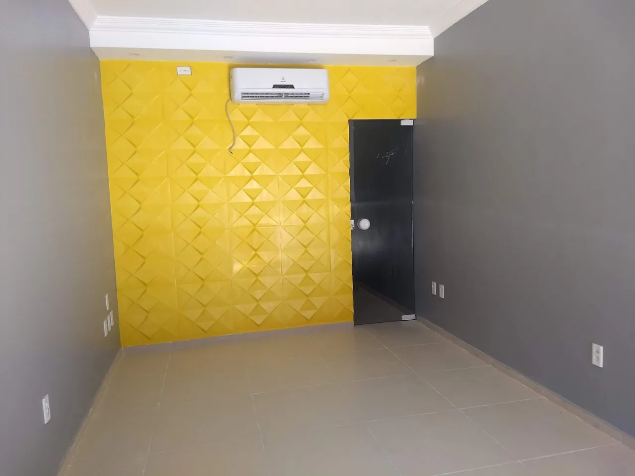 VENDO sala Comercial no Centro de Quixeramobim Ceará 