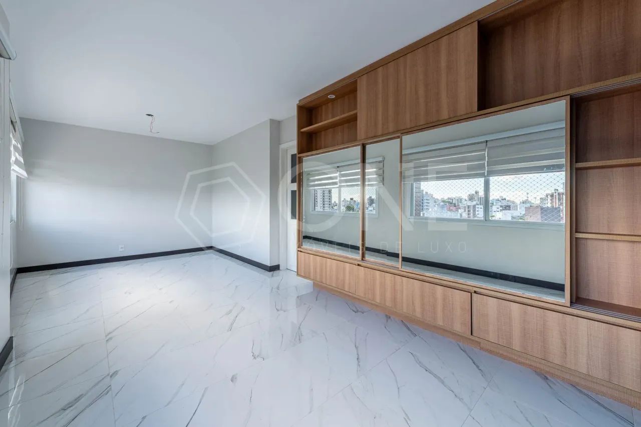 Imóvel para venda possui 93 metros quadrados com 3 quartos em Petrópolis - Porto Alegre -  - Foto 4