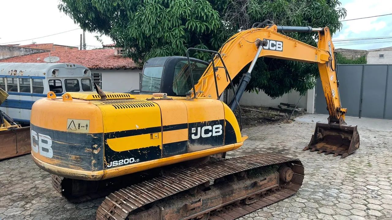 ESCAVADEIRA JCB JS 200 LX - Foto 4