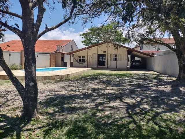 Casa com piscina em Guaratuba - perto da praia, 3 quartos, muito espaço - Foto 3