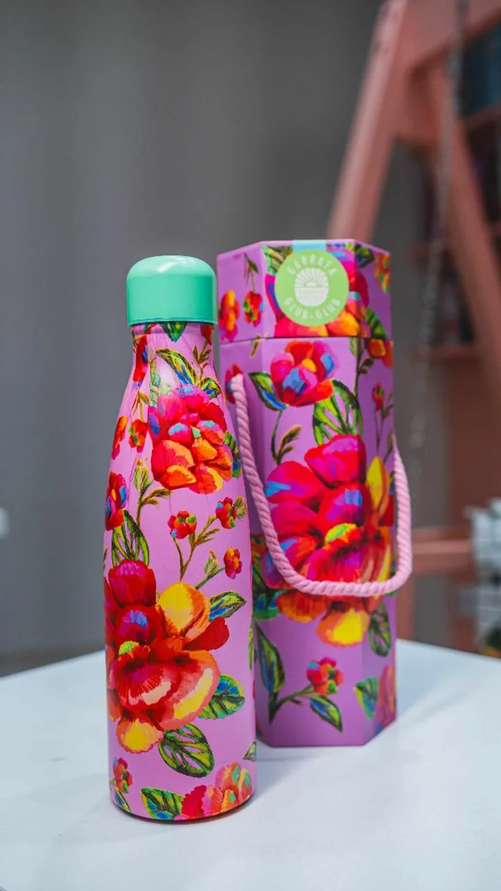 Garrafa Térmica e Caixa Floral Exclusiva