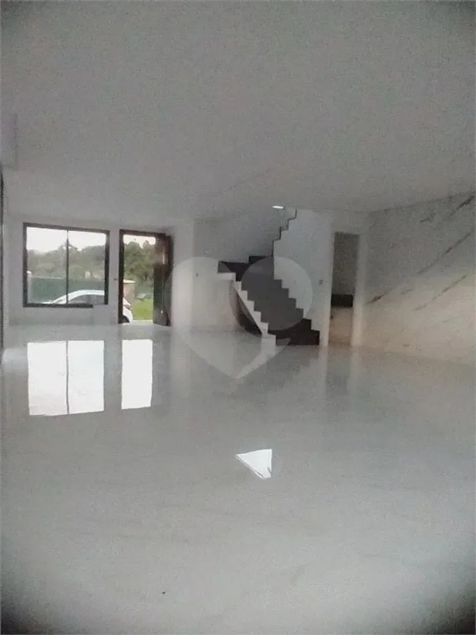 Sobrado para venda com 160 metros quadrados com 3 quartos em Santa Cândida - Curitiba - PR