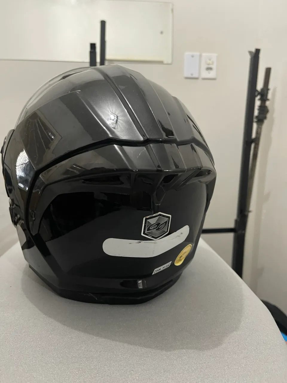 Capacete sthelt - SEMINOVO N 38 - Foto 2