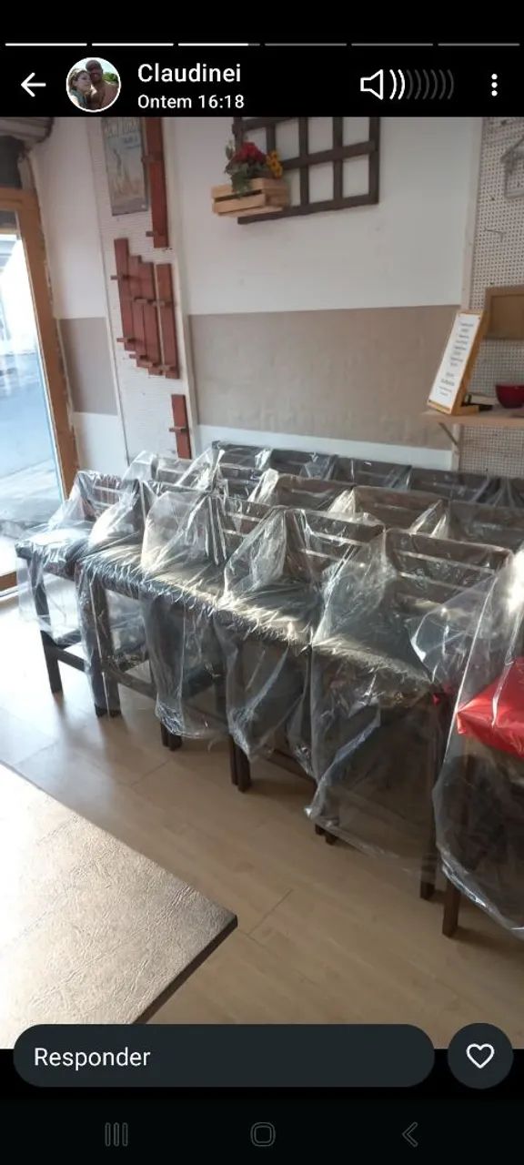 Banquetas de madeira com assento estofado - Foto 2