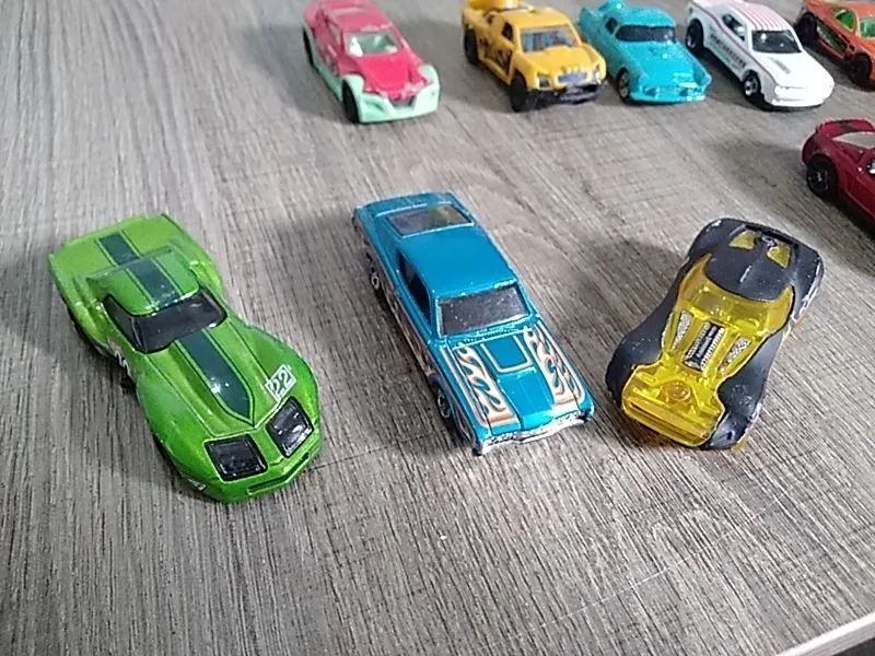 Coleção de carrinhos Hot Wheels e similares - Foto 3