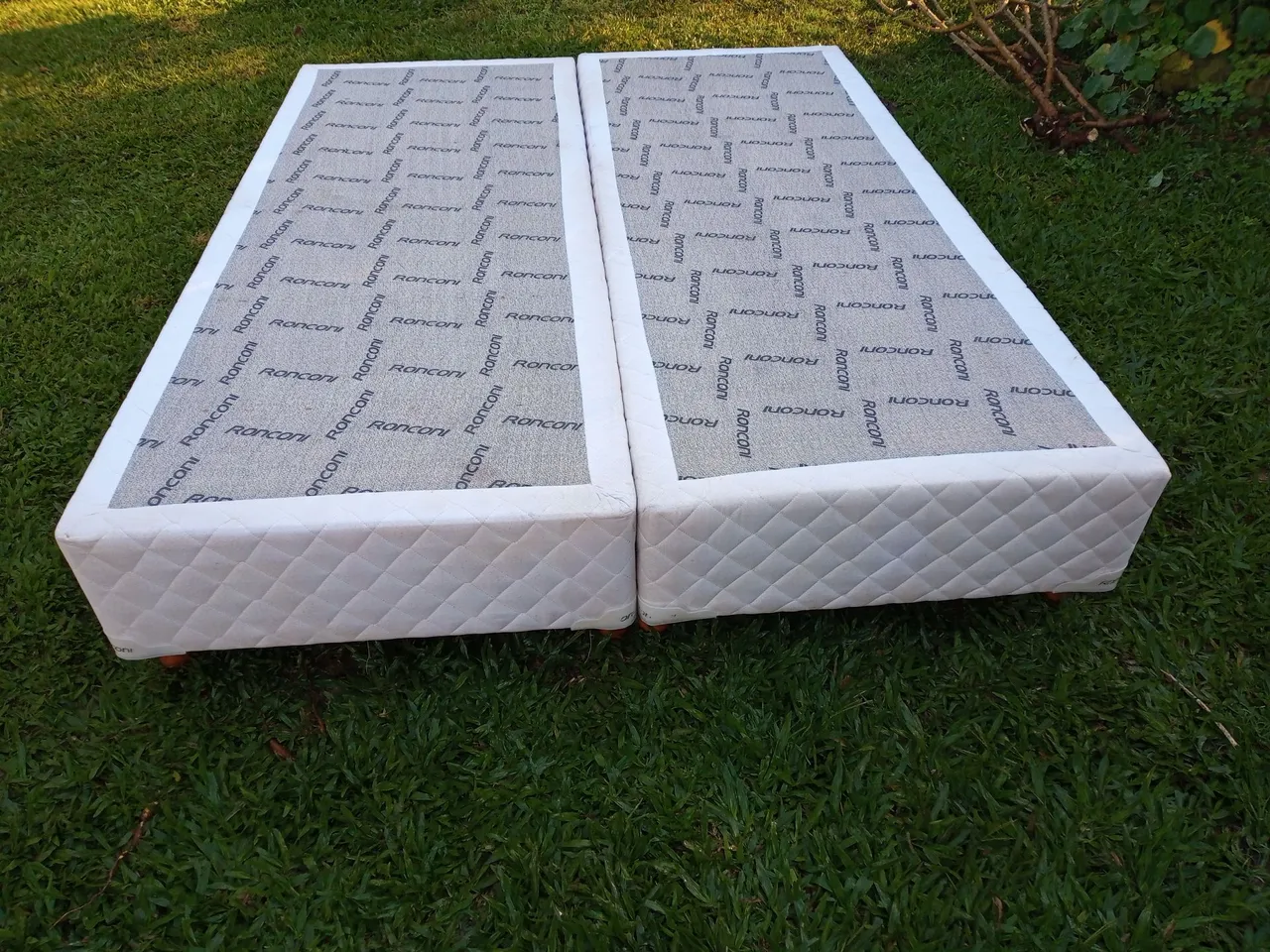 Com entrega base box queen