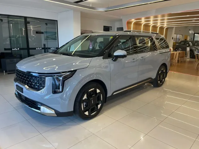 Kia Carnival 3.5L V6 8 Lugares Okm