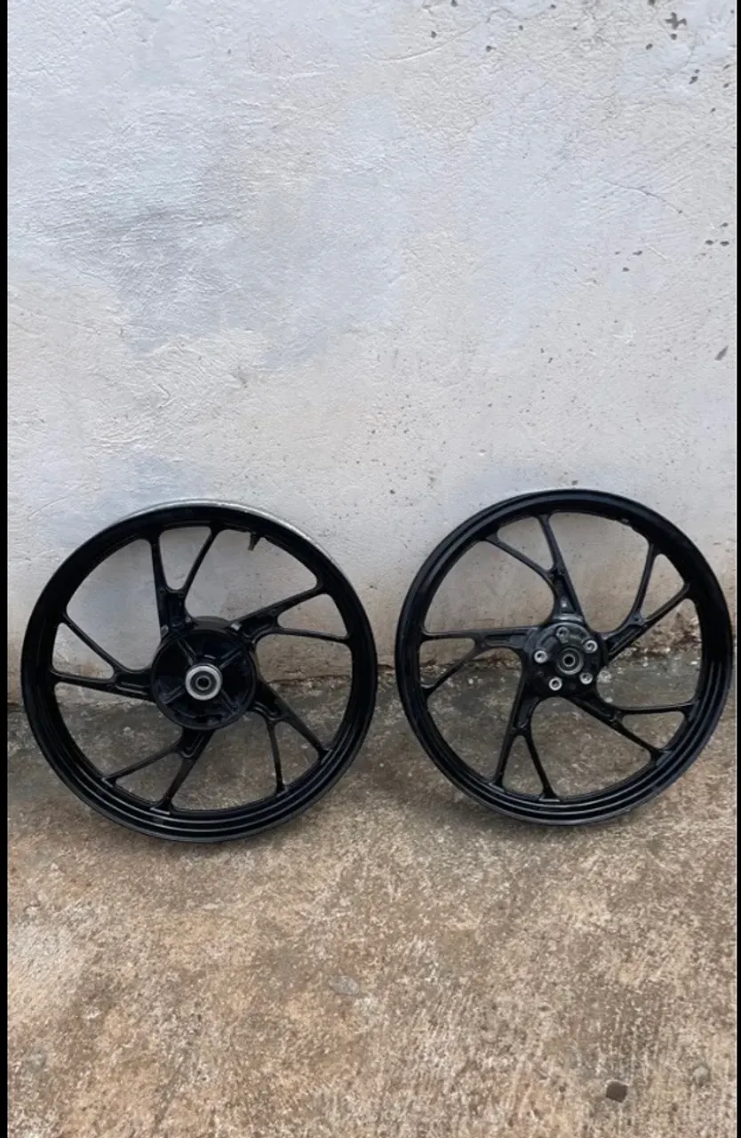 Par de Ródão pé de galinha original Honda da 160 2023 e 2024