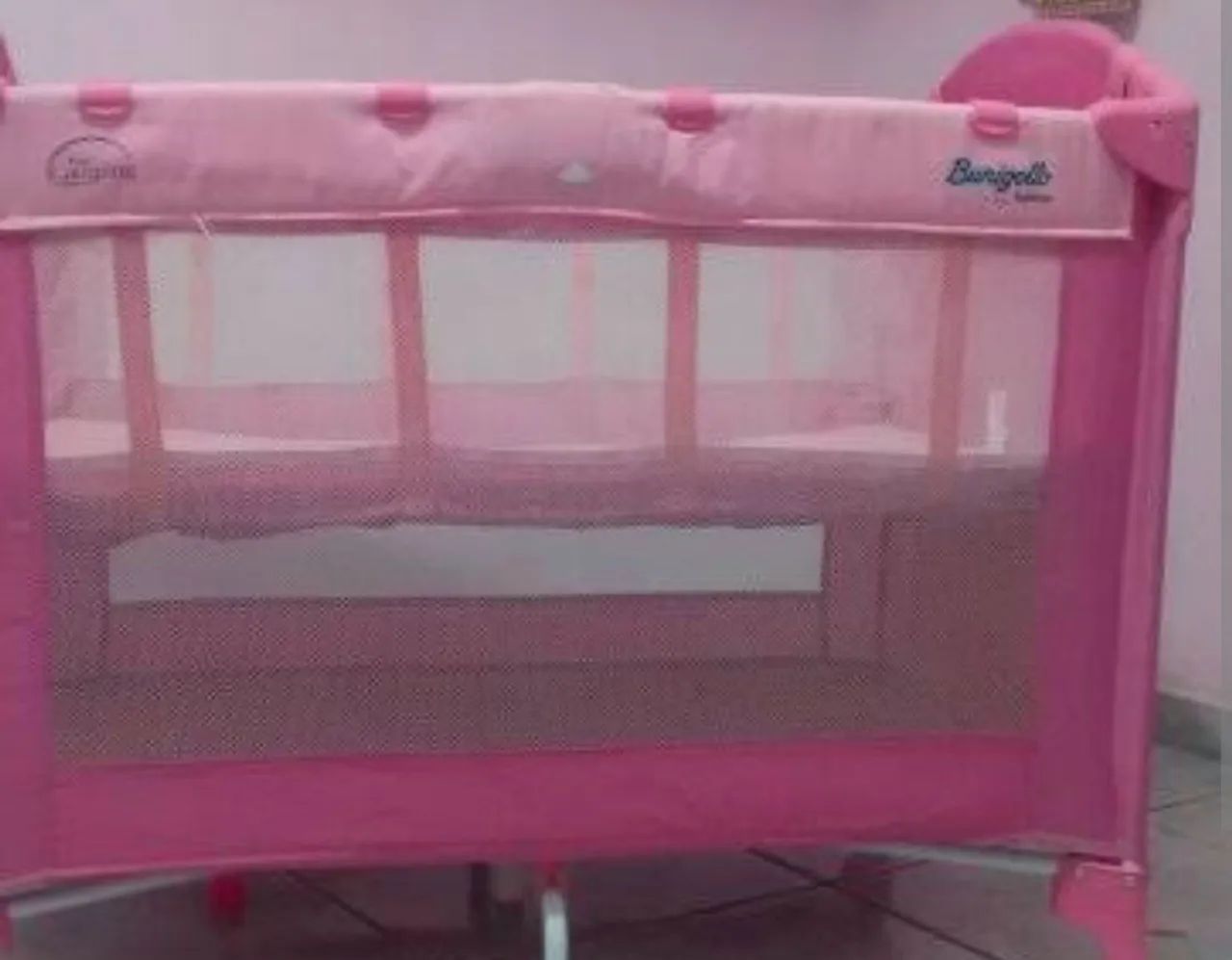 Berço de bebê branco com grades - Foto 2