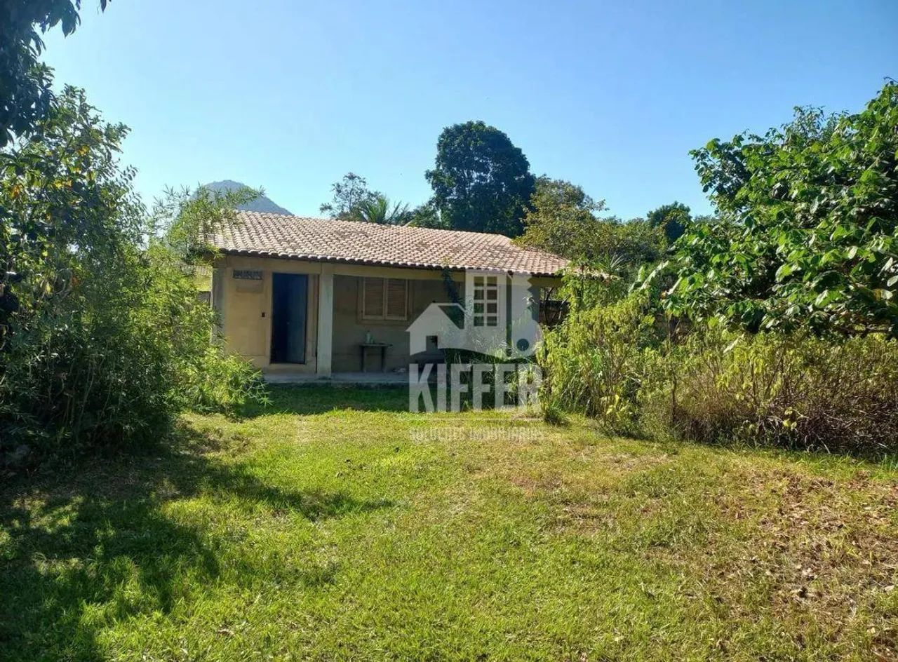 Sítio em Itaipuaçu com 3.000 m², Pomar e Energia Instalada