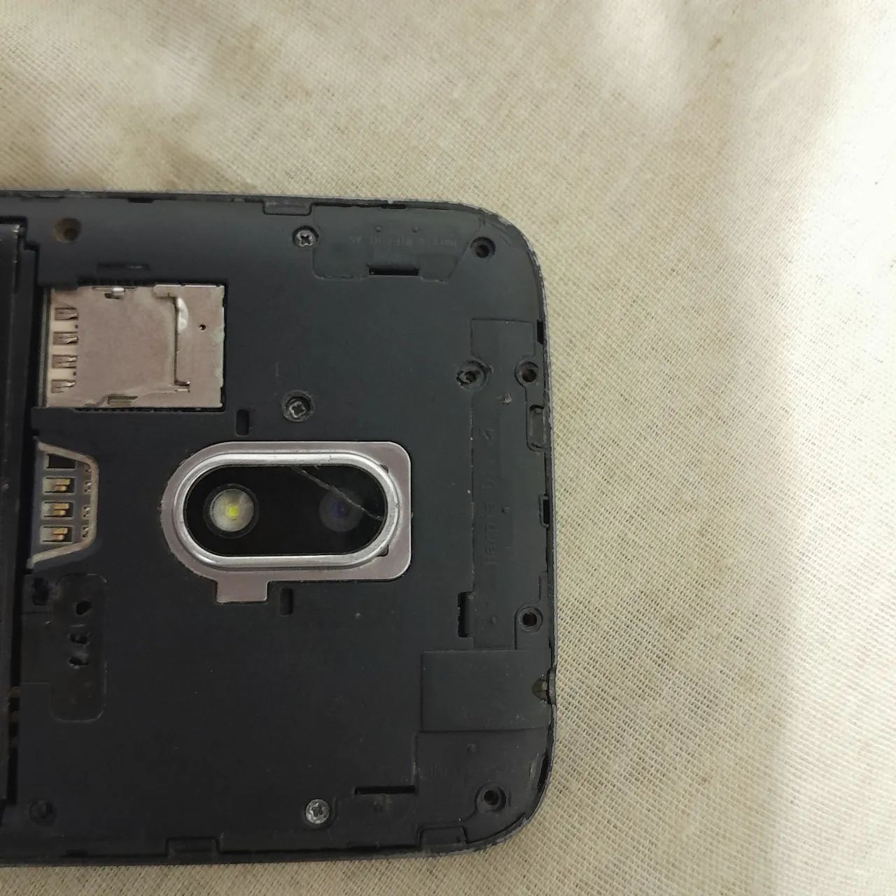 3 celulares carcaça pra retirada de peças ou concerto  - Foto 5